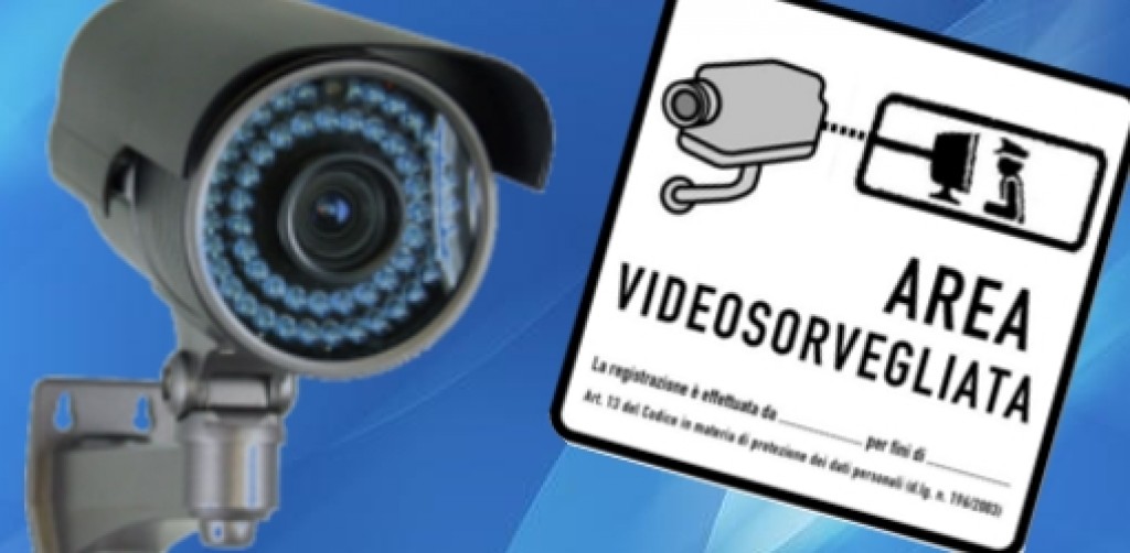 Confezione 2 Cartelli Telecamera Di Sicurezza Insegni